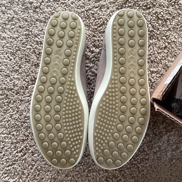 Ecco Low Bootie Suede Gray Soft Shoes Women’s 41/10 Zip Sneakers Ankle Boots - Picture 8 of 9